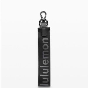 Lulu Lemon Neverlost Keychain